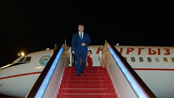 Архивное фото президента Алмазбека Атамбаева - Sputnik Кыргызстан