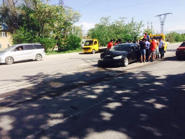 ДТП на пересечении улиц Кырман и Ауэзова - Sputnik Кыргызстан