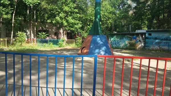 Обрушение карусели с людьми в парке имени Навои в городе Ош - Sputnik Кыргызстан