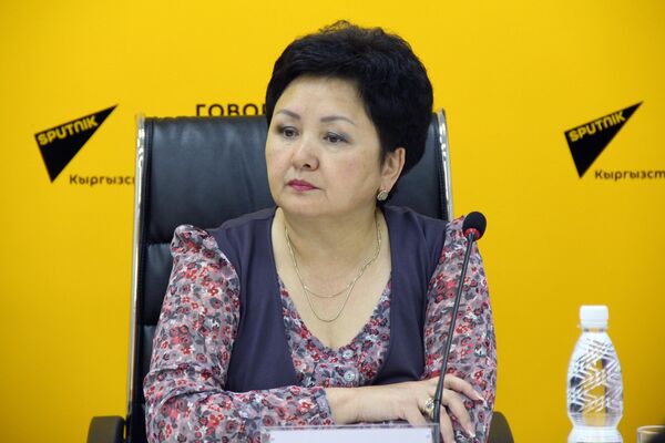 Пресс-конференция Защита детства. О судьбах детей из КР, усыновленных иностранцами - Sputnik Кыргызстан