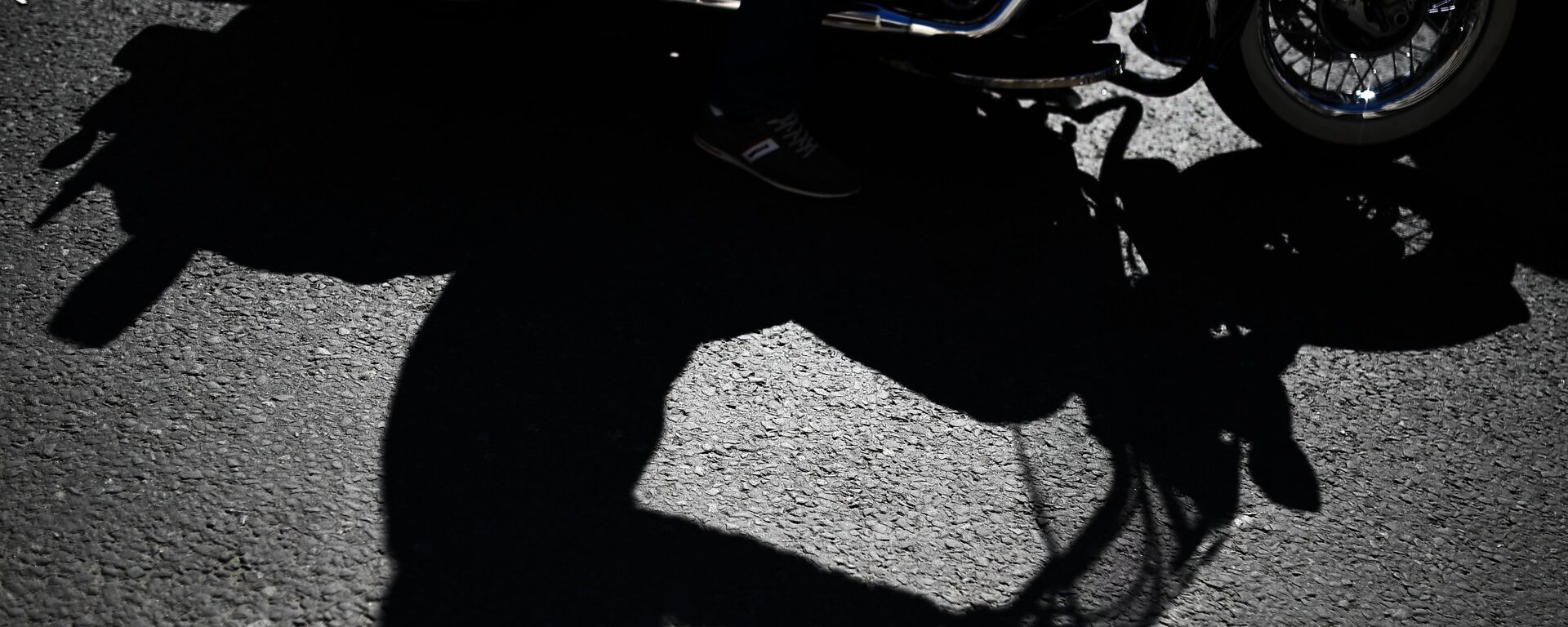 Мотоциклист. Иллюстративное фото - Sputnik Кыргызстан, 1920, 26.03.2026