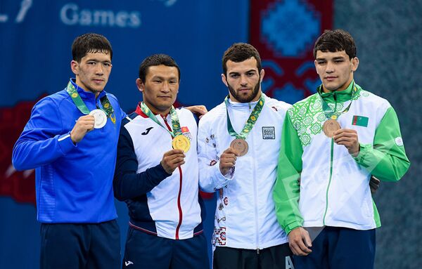 IV Игры исламской солидарности в Баку. Греко-римская борьба. До 59 кг - Sputnik Кыргызстан