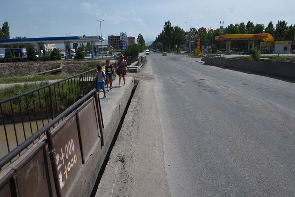 Опасные мосты в Бишкеке - Sputnik Кыргызстан