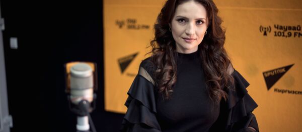 Телеведущая, диктор КТКР Светлана Акматалиева Телеведущая, диктор КТКР Светлана Акматалиева - Sputnik Кыргызстан