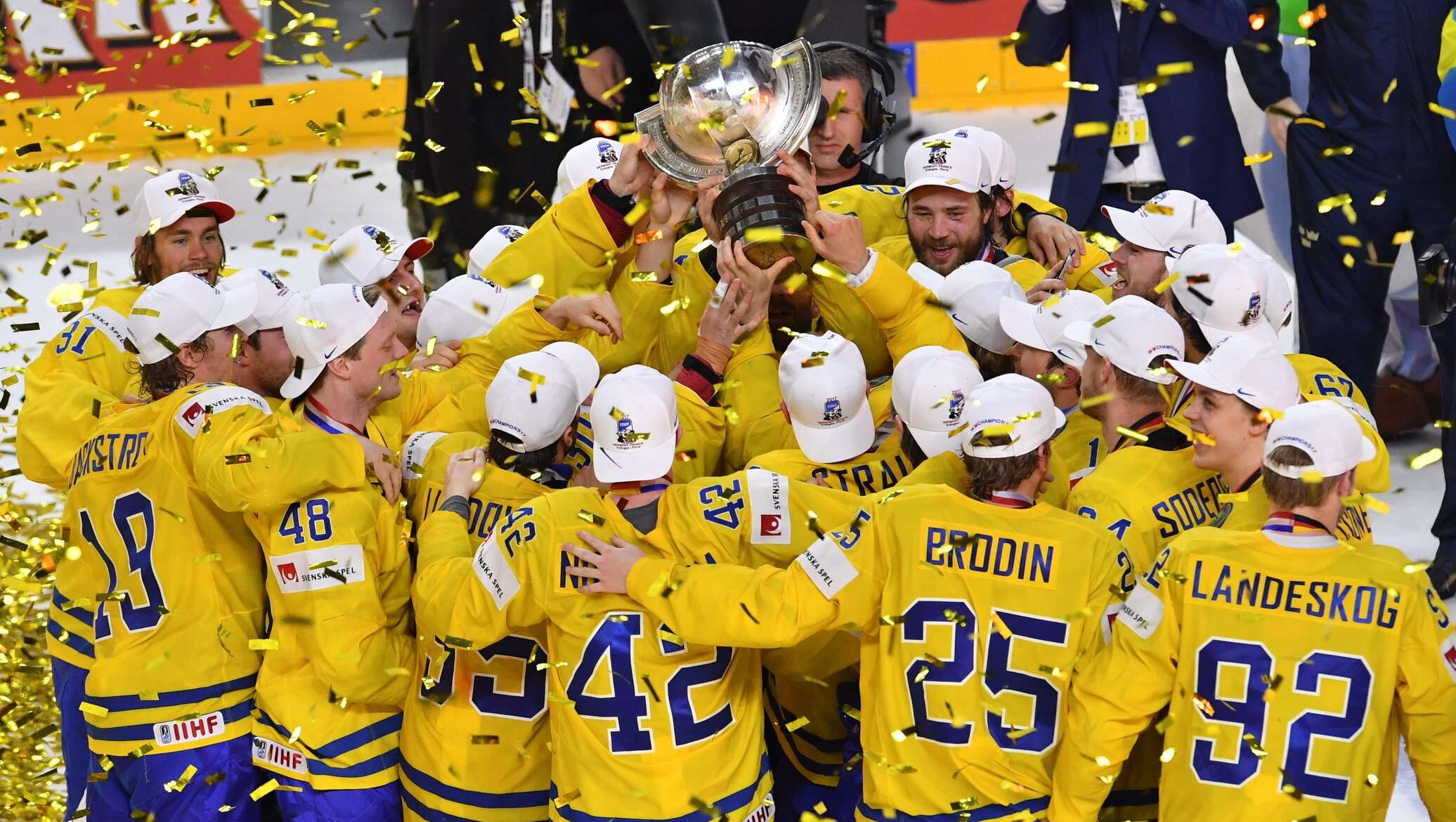 эстафета 4х100. швеция соревнования. соревнования в швеции. швеция соревнования. кубок 4х наций хоккей пермь.