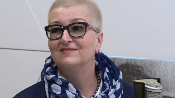 Писатель, теле- и радиоведущая Татьяна Устинова в студии радио Sputnik. - Sputnik Кыргызстан