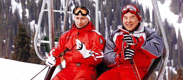 В.Путин и Н.Назарбаев на горнолыжном курорте в Казахстане - Sputnik Кыргызстан