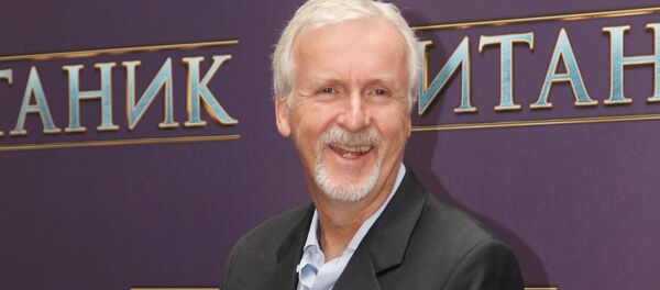 Фотоколл с Джеймсом Кэмероном в Москве Фотоколл с Джеймсом Кэмероном в Москве - Sputnik Кыргызстан