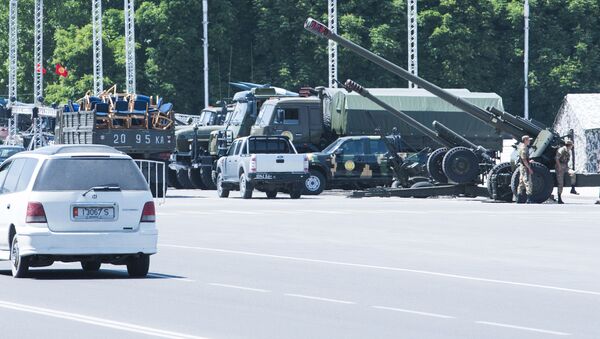Военная техника на площади Ала-Тоо в Бишкеке - Sputnik Кыргызстан