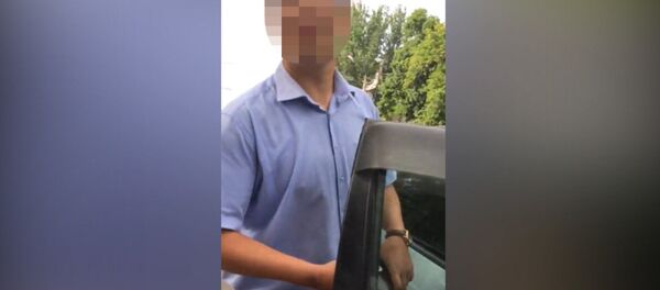 Проблем хочешь?! ЦУМдун алдындагы окуя Проблем хочешь?! ЦУМдун алдындагы окуя - Sputnik Кыргызстан