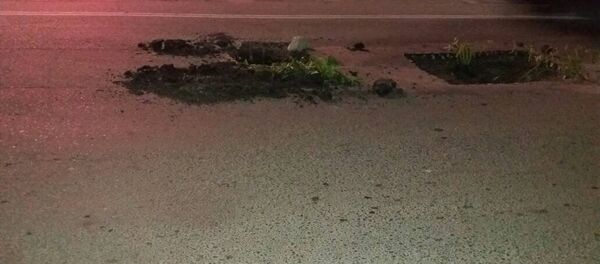 Лев Толстой менен Термечиков көчөлөрүнүн кесилишинде жолдогу чөнөк - Sputnik Кыргызстан