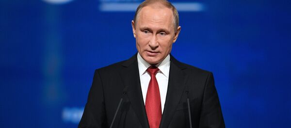 Президент РФ В. Путин на XXI Петербургском международном экономическом форуме. День второй Президент РФ В. Путин на XXI Петербургском международном экономическом форуме. День второй - Sputnik Кыргызстан