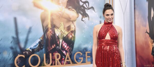 Мировая премьера фильма Чудо-женщина - Sputnik Кыргызстан