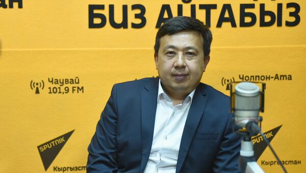 Генеральный Директор Национального Общества Красного Полумесяца КР Алеев Рустам - Sputnik Кыргызстан