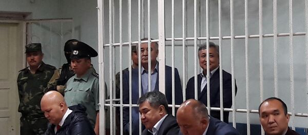 Суд над политиком Омурбеков Текебаевым Суд над политиком Омурбеков Текебаевым - Sputnik Кыргызстан