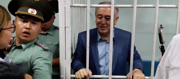 Судебный процесс по делу лидера партии Ата Мекен Омурбека Текебаева и экс-посла КР Дуйшенкула Чотонова - Sputnik Кыргызстан