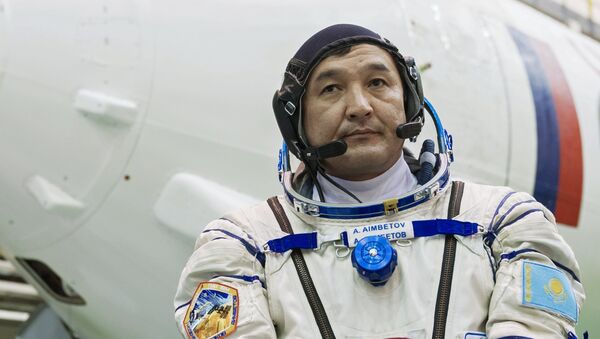 Архивное фото космонавта Республики Казахстан Айдына Аимбетова - Sputnik Кыргызстан