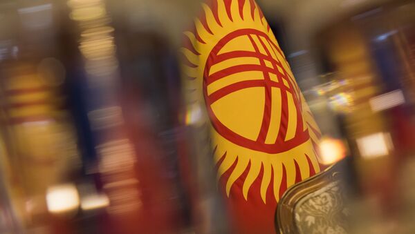 Флаг Кыргызской Республики на заседании  - Sputnik Кыргызстан