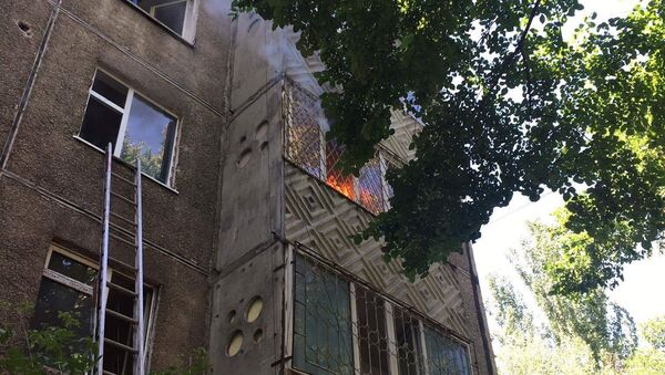 Пожар в квартире многоэтажного дома по улице Шевченко Бишкека - Sputnik Кыргызстан