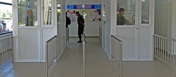 Эксплуатация модернизированного контрольно-пропускного пункта Кен-Булун-автодорожный - Sputnik Кыргызстан