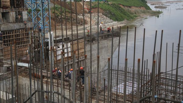 Строительство гидроэлектростанции. Архивное фото - Sputnik Кыргызстан