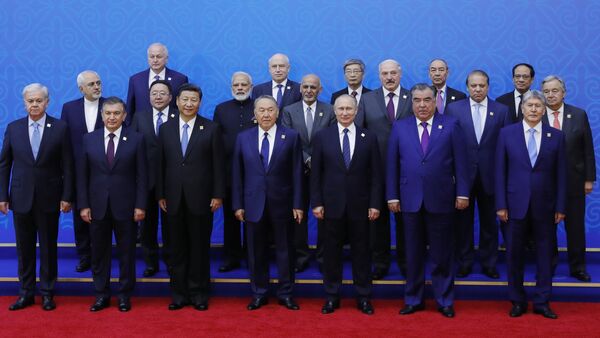 Рабочий визит президента РФ В. Путина в Казахстан. День второй - Sputnik Кыргызстан