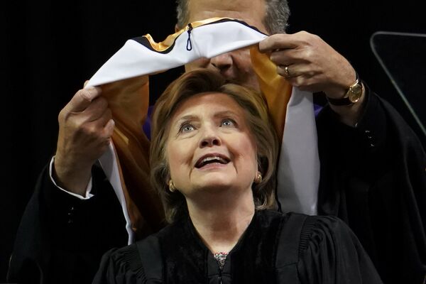 Хиллари Клинтон в бруклинском колледже Медгар Эверс - Sputnik Кыргызстан