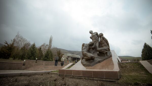 Мемориальный комплекс Ата-Бейит в селе Чон-Таш. Архивное фото - Sputnik Кыргызстан