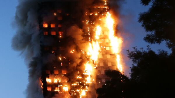 Пожар в многоквартирном жилом дом Grenfell Tower в Лондоне - Sputnik Кыргызстан