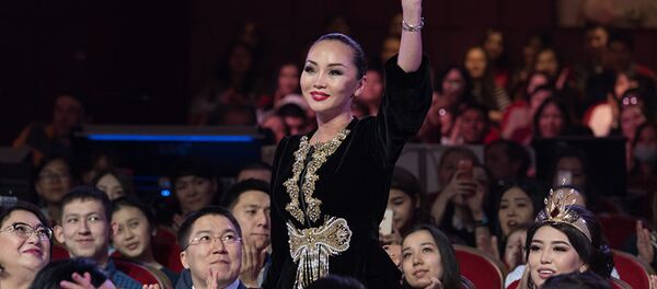 Известный казахстанский продюсер Баян Максат кызы Известный казахстанский продюсер Баян Максат кызы - Sputnik Кыргызстан