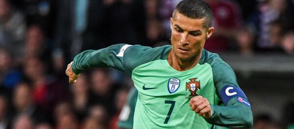 Португальский футболист Криштиану Роналду - Sputnik Кыргызстан