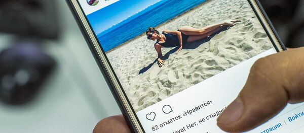 Снимок с социальной сети Instagram пользователя elli_salavat. Отдыхающая на Иссык-Куле - Sputnik Кыргызстан