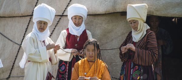 Чач өрүү. Архив - Sputnik Кыргызстан