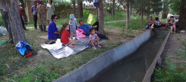 Когда некуда идти — история 26 семей, вмиг оставшихся на улице в Бишкеке - Sputnik Кыргызстан