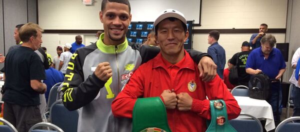 Кыргызстандык боксчу Басызбек Баратов (оңдо). Архив Кыргызстандык боксчу Басызбек Баратов (оңдо). Архив - Sputnik Кыргызстан