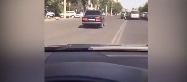 Подборка нарушений ПДД водителями Кыргызстана — видео очевидцев - Sputnik Кыргызстан