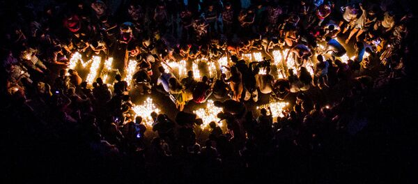Акция Свеча памяти 1941-1945 на площади Победы в Бишкеке Акция Свеча памяти 1941-1945 на площади Победы в Бишкеке - Sputnik Кыргызстан