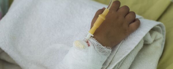 Ребенок в больничной палате. Архивное фото Ребенок в больничной палате. Архивное фото - Sputnik Кыргызстан