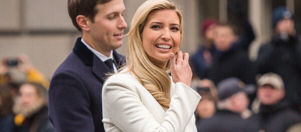 Америка президентинин жардамчысы болуп иштеп жаткан кызы Иванка Трамп жолдошу Джаред Кушнер менен. Архив - Sputnik Кыргызстан