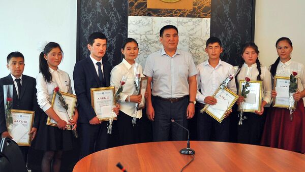 Вручения наград призерам республиканских олимпиад - Sputnik Кыргызстан