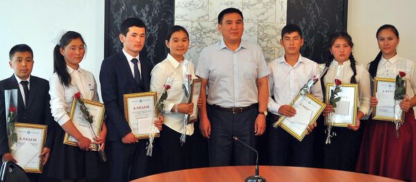 Вручения наград призерам республиканских олимпиад - Sputnik Кыргызстан