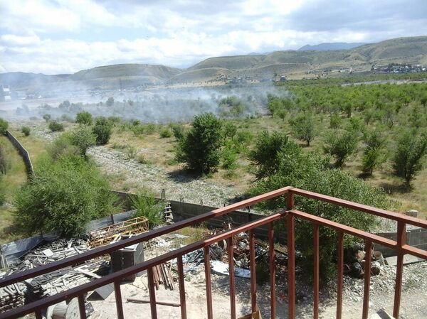 Пожар сухостоя в районе парка Асанбай - Sputnik Кыргызстан