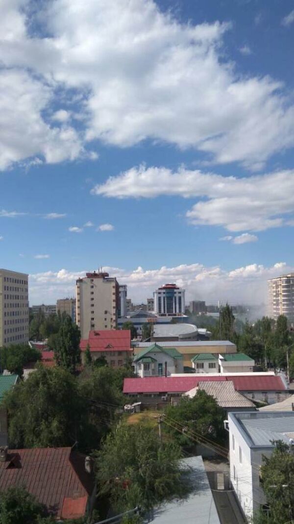 Задымление в торговом центре VEFA - Sputnik Кыргызстан