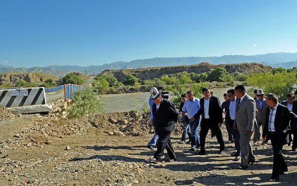 Кабинет министров выделит 50 миллионов сомов для реконструкции моста по дороге на озеро Сон-Куль - Sputnik Кыргызстан