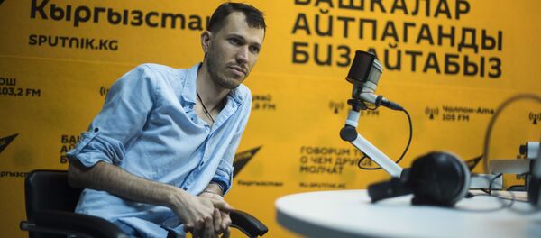 Дизайнер Олег Ермаков, более известный под псевдонимом Steel Drake - Sputnik Кыргызстан