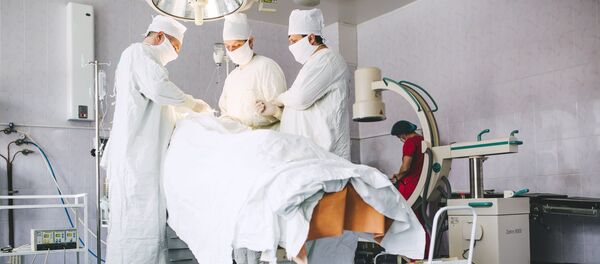 Операция на позвоночнике Операция на позвоночнике - Sputnik Кыргызстан