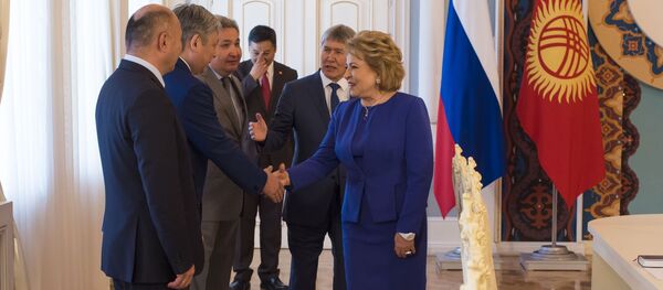 Визит в Кыргызстан председателя Совета Федерации Федерального собрания РФ Валентины Матвиенко - Sputnik Кыргызстан