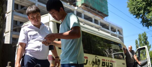 Рейд под названием Пассажирский транспорт. Парковка в Бишкеке - Sputnik Кыргызстан