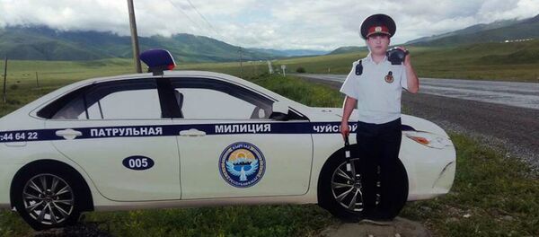 Макет сотрудника патрульной милиции на автотрассе Бишкек — Ош - Sputnik Кыргызстан