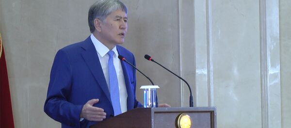 На мою дочь нападали с ножом — Атамбаев На мою дочь нападали с ножом — Атамбаев - Sputnik Кыргызстан